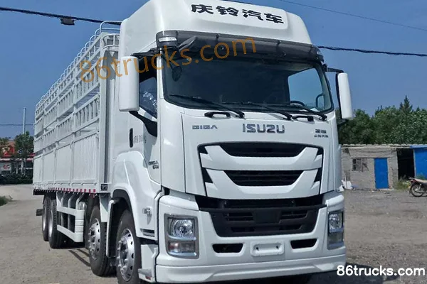 Qingling Isuzu Giga 350 hp 8X4(12 wheels) 9.4m Stake Truck Exterior (2) | 86Trucks