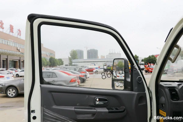 Feidi TUD DX 102hp 4X2(6 wheels) Refrigerated Truck Cab (2) | 86Trucks