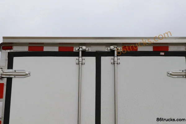 Feidi TUD DX 102hp 4X2(6 wheels) Refrigerated Truck Body (3) | 86Trucks
