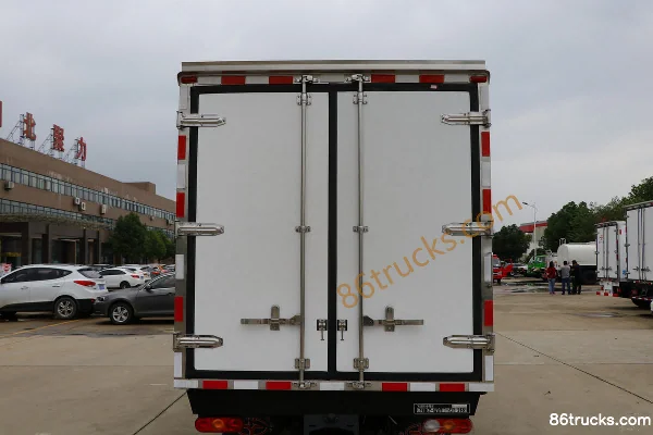 Feidi TUD DX 102hp 4X2(6 wheels) Refrigerated Truck Body (2) | 86Trucks