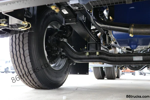 Dongfeng T7 Heavy Truck Composite Edition 430 hp 6X4(10 wheels) Tractor Truck Chassis (2) | 86Trucks