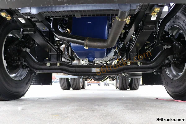 Dongfeng T7 Heavy Truck Composite Edition 430 hp 6X4(10 wheels) Tractor Truck Chassis (1) | 86Trucks