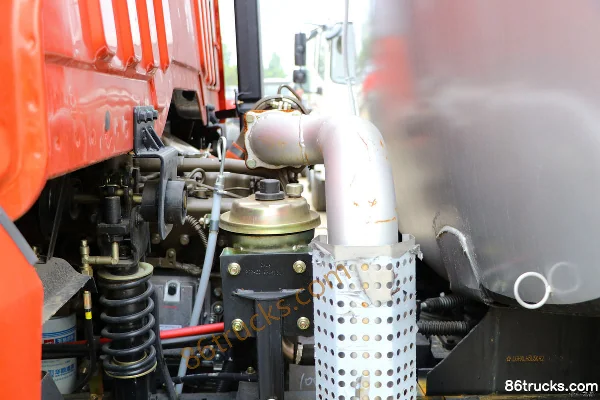 Dongfeng Tesheng 220hp 6X2(8 wheels) Fuel Tank Truck (Chusheng Brand) Chassis (3) | 86Trucks