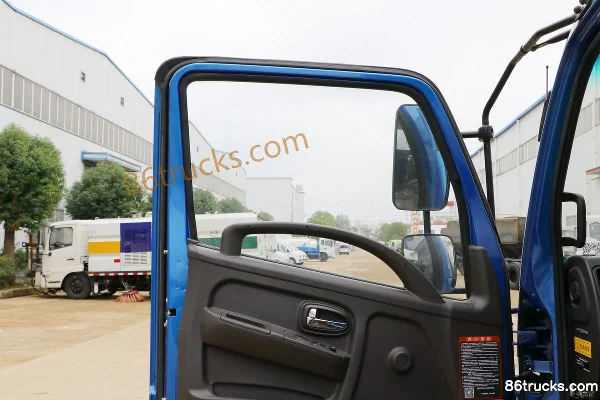 Feidi D3 Series 116hp 4X2(6 wheels) Suction Sewer Truck Cab (2) | 86Trucks