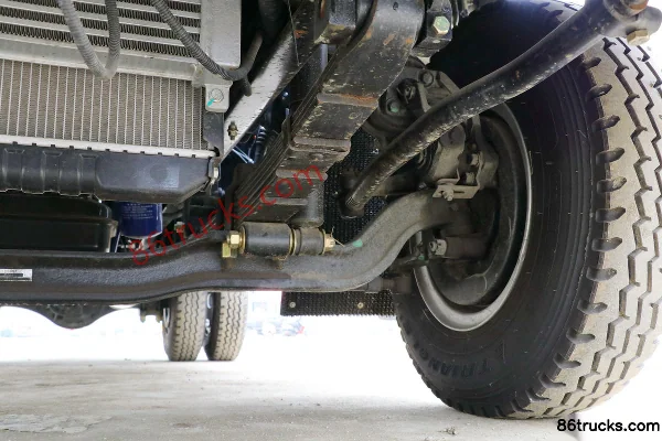 Feidi D3 Series 116hp 4X2(6 wheels) Suction Sewer Truck Chassis (3) | 86Trucks
