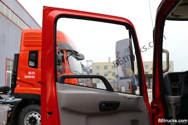 Dongfeng Commercial Vehicle Tianjin Medium Truck 160 hp 4X2(6 wheels) 6.75m Cage Cargo Truck Cab (2) | 86Trucks