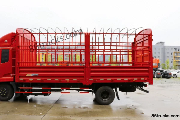 Dongfeng Commercial Vehicle Tianjin Medium Truck 160 hp 4X2(6 wheels) 6.75m Cage Cargo Truck Body (1) | 86Trucks