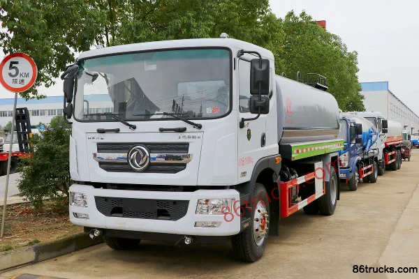 Dongfeng Duolika D9 210hp 4X2(6 wheels) green sprinkler truck (Shenhu brand) Exterior (3) | 86Trucks