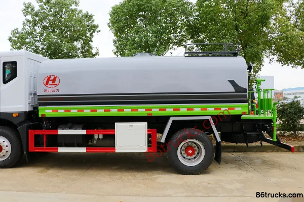 Dongfeng Duolika D9 210hp 4X2(6 wheels) green sprinkler truck (Shenhu brand) Body (1) | 86Trucks