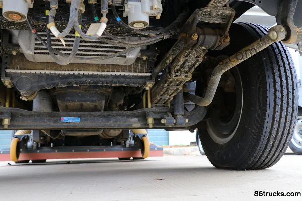 Dongfeng Duolika D6 102 ch 4X2(6 roues) camion balayeuse (marque Chusheng) Châssis (3) | 86Trucks
