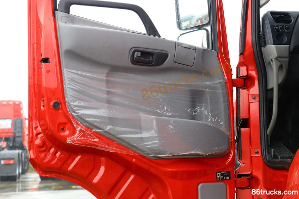 Dongfeng T7 Heavy Truck 350hp 4X2(6 wheels) tractor truck Cab (3) | 86Trucks