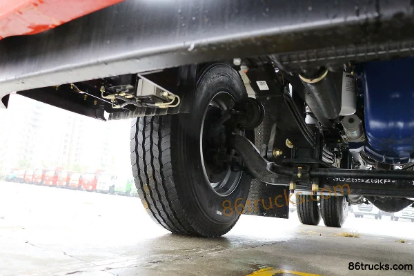 Dongfeng T7 Heavy Truck 350hp 4X2(6 wheels) tractor truck Chassis (2) | 86Trucks