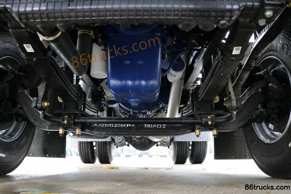 Dongfeng T7 Heavy Truck 350hp 4X2(6 wheels) tractor truck Chassis (1) | 86Trucks