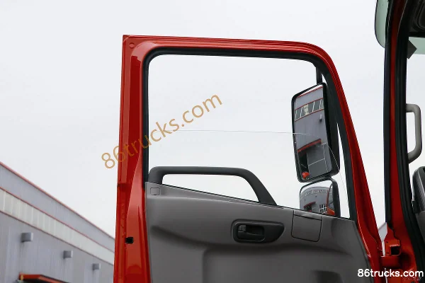 Dongfeng Tianlong VL Gas 400hp 6X4(10 wheels) CNG tractor truck (China VI) Cab (2) | 86Trucks