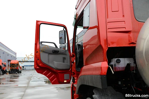 Dongfeng Tianlong VL Gas 400hp 6X4(10 wheels) CNG tractor truck (China VI) Cab (1) | 86Trucks