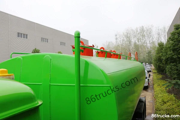 Sinotruk J5G 340 ch 8X4(12 roues) camion benne à boue (marque Runzhixing) Carrosserie (2) | 86Trucks