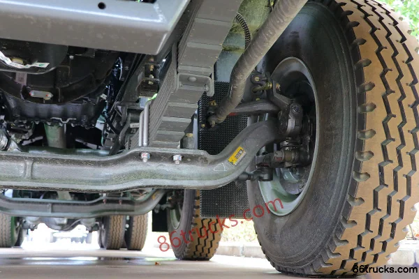 Sinotruk J5G 340 ch 8X4(12 roues) camion benne à boue (marque Runzhixing) Châssis (3) | 86Trucks