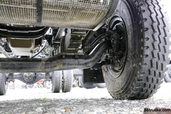 Dongfeng Tianjin KS 180 hp 4X2(6 wheels) 4.5m dump truck (8-speed) Chassis (3) | 86Trucks
