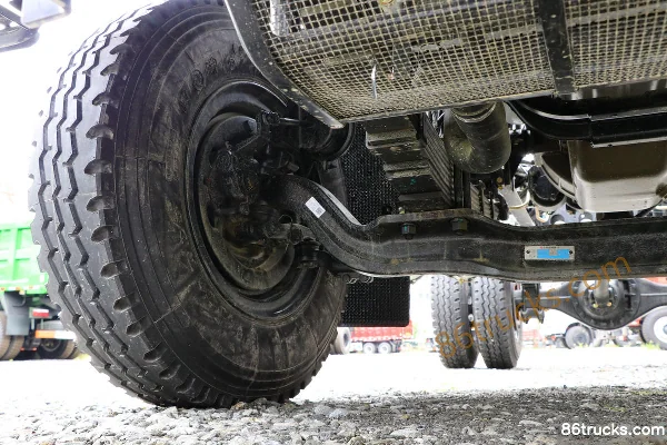 Dongfeng Tianjin KS 180 hp 4X2(6 wheels) 4.5m dump truck (8-speed) Chassis (2) | 86Trucks