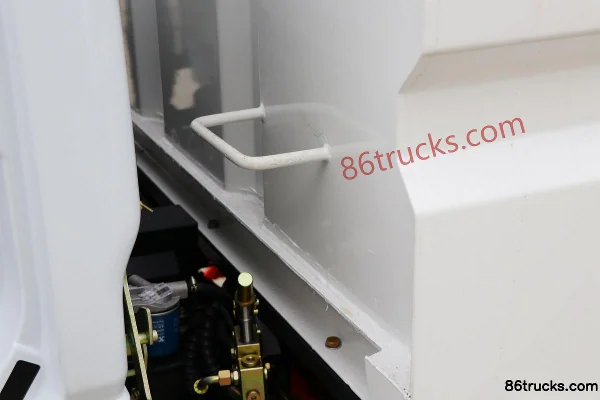 Dongfeng Duolika D6 20th Anniversary Edition 170 hp 4X2(6 wheels) Washing and Sweeping Truck (Chusheng) Body (3) | 86Trucks