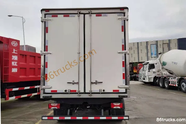 Yuejin Chaoyue C500-33 156 ch 4X2(6 roues) 4 m camion frigorifique Extérieur (2) | 86Trucks