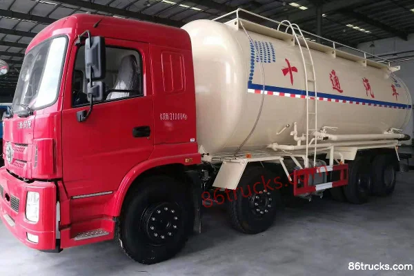 Sanhuan Shitong Haolong 270 hp 8X4(12 wheels) Low Density Powder Material Transport Truck Exterior (2) | 86Trucks