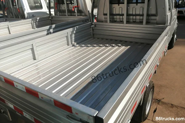 Jinbei T32S Confort 1.5L 102ch 4X2(6 roues) essence 2.55m camion à ridelles double cabine (China VI) Carrosserie (2) | 86Trucks