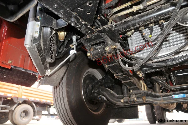 Dongfeng Duolika D6 115hp 4X2(6 wheels) 3.8m half-cab flatbed light truck Chassis (1) | 86Trucks