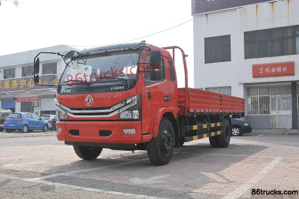 Dongfeng Duolika D8 160 hp 4X2(6 wheels) 6.2m Cab Chassis Flatbed Cargo Truck Exterior (3) | 86Trucks