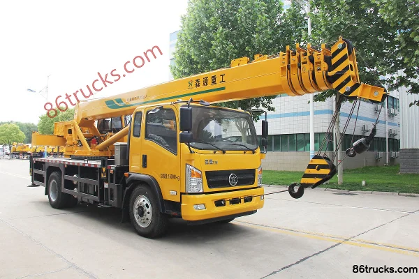 Senyuan Heavy Industry 170 hp 4X2(6 wheels) 10-ton Five-Section Boom Crane Exterior