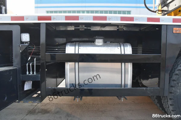 Senyuan Heavy Industry 330 ch 6X4(10 roues) grue 25 tonnes Châssis (1) | 86Trucks