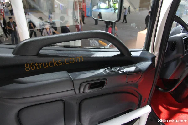 GAC HINO série 700 350 ch 8X4(12 roues) camion malaxeur Cabine (2) | 86Trucks
