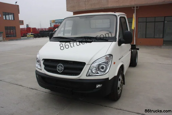 Jiachuan Xiateli 112 hp 4X2(6 wheels) 3.6m Single Row Flatbed Micro Truck Exterior (2) | 86Trucks