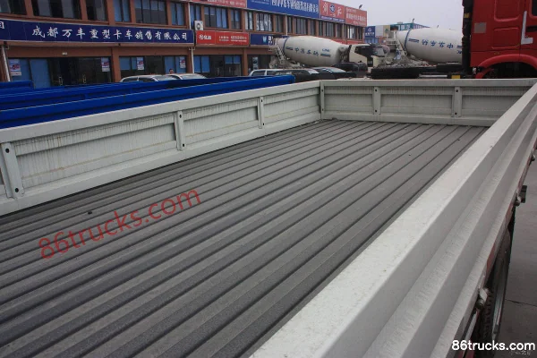 Yuejin Shangjun X100-28 88 ch 4X2(6 roues) camion plateau léger à cabine simple 3,65 m Châssis (3) | 86Trucks