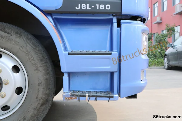 FAW Jiefang J6L Medium Truck Composite Type 180hp 4X2(6 wheels) 7.7m Van Cargo Truck Chassis (3) | 86Trucks