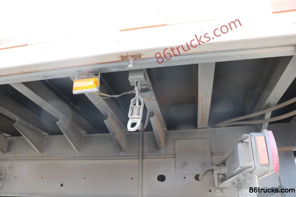 FAW Jiefang J6L Medium Truck Composite Type 180hp 4X2(6 wheels) 7.7m Van Cargo Truck Body (3) | 86Trucks
