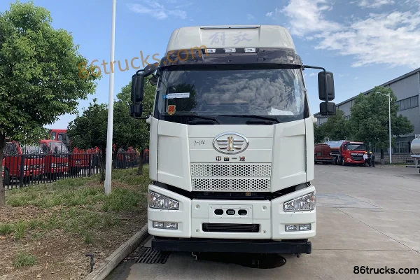 FAW Jiefang J6M 320 hp 8X4(12 wheels) Aluminum Alloy Oil Transport Truck (Chusheng Brand) Exterior