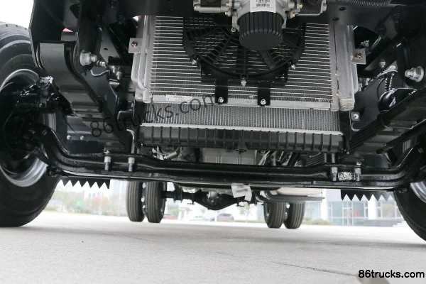 Yuejin Chaoyue C500-33 156 hp 4X2(6 wheels) 4.2m AMT Single Row Flatbed Truck Chassis (1) | 86Trucks