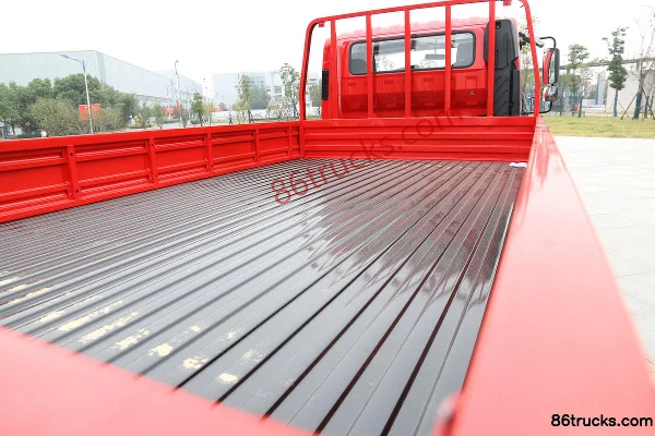 Yuejin Chaoyue C500-33 156 hp 4X2(6 wheels) 4.2m AMT Single Row Flatbed Truck Body (2) | 86Trucks