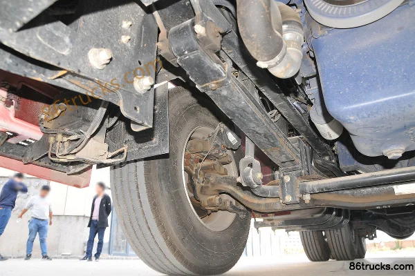 XCMG Hanfeng G7 375 hp 6X4(10 wheels) Dangerous Goods Tractor Truck Chassis (2) | 86Trucks
