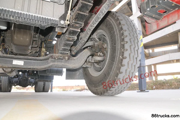 XCMG Hanfeng G5 270 hp 6X4(10 wheels) 8.45m Truck-mounted Crane Chassis (3) | 86Trucks