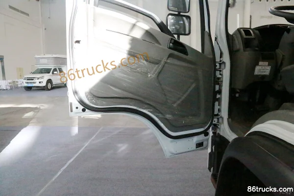 Dongfeng T5 130hp 4X2(6 wheels) Kitchen Garbage Truck (Chusheng Brand) Cab (3) | 86Trucks