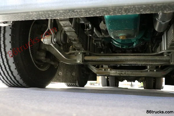Sinotruk HOWO-7 380hp 8X4(12 wheels) Wrecker Truck (Chusheng Brand) Chassis (2) | 86Trucks