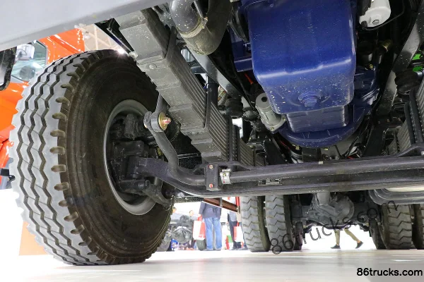 Dongfeng Liuqi Chenglong H7 460 hp 6X4(10 wheels) 6m Dump Truck Chassis (2) | 86Trucks