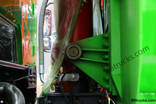 Dongfeng Liuqi Chenglong H7 460 hp 6X4(10 wheels) 6m Dump Truck Body (3) | 86Trucks