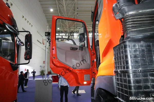Dongfeng Commercial Vehicle Tianlong KC Heavy Truck 430 ch 8X4(12 roues) 7 m tipper Cabine (1) | 86Trucks