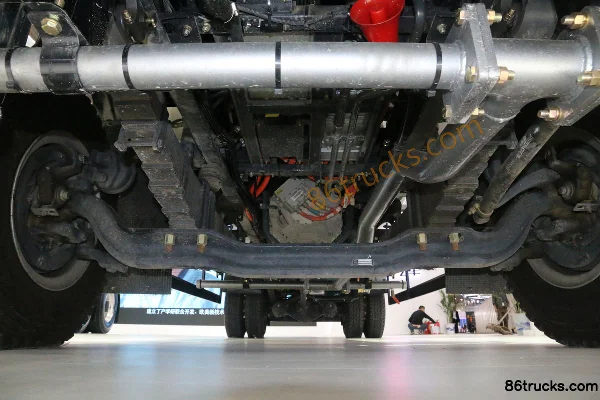 Dongfeng Liuqi New Chenglong M3 4X2(6 roues) electric dust suppression truck (XCMG Truck) Châssis (1) | 86Trucks