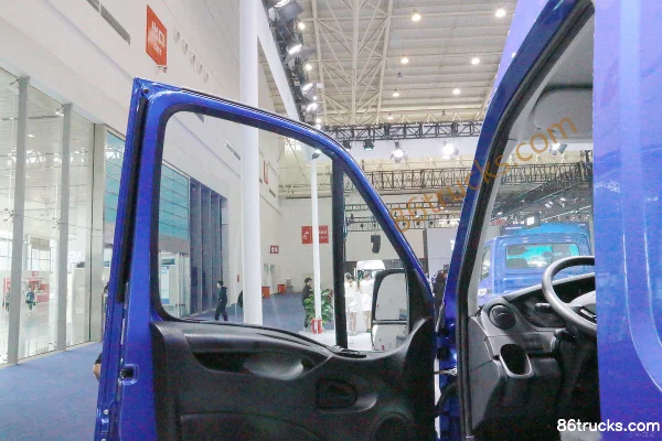 NAVECO Ousheng Chaorui Series 2020 Model 146hp 3.0T Manual 5-9 Seats Short Wheelbase High Roof Multi-Purpose Van (China V) Cab (2) | 86Truck
