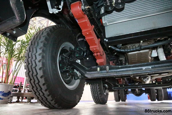 Yuejin Kaituo T700 220 hp 6X2(8 wheels) 6.7m dump truck Chassis (3) | 86Trucks