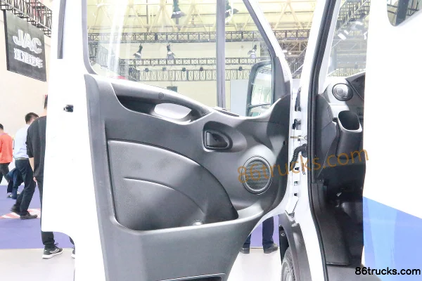NAVECO Ousheng 2020 Model 129 hp 2.3T 5 Seats High Roof Business Van Cab (3) | 86Trucks